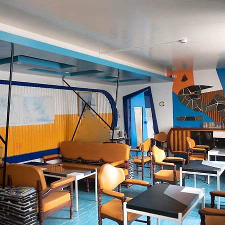 Hotel Modern Concarneau Bagian luar foto