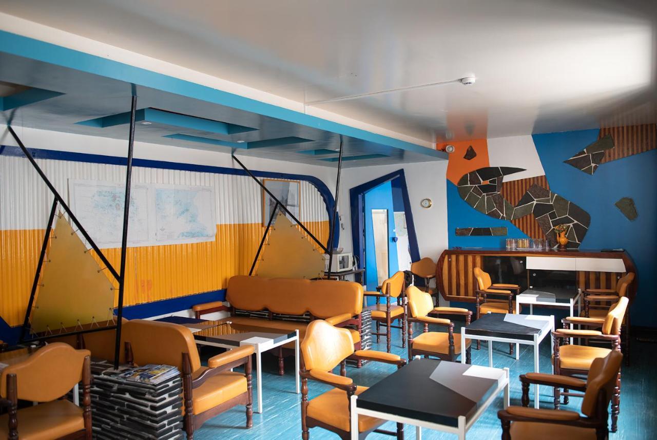 Hotel Modern Concarneau Bagian luar foto