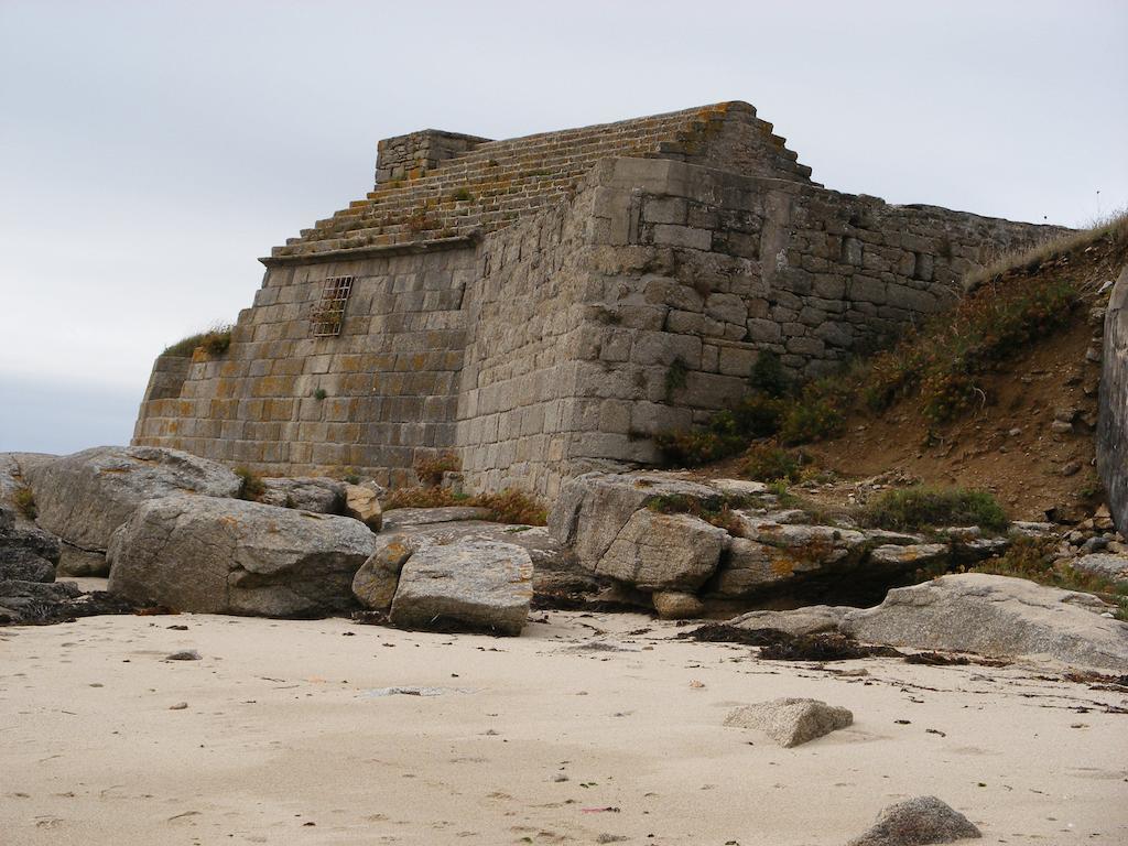 Hotel Modern Concarneau Bagian luar foto