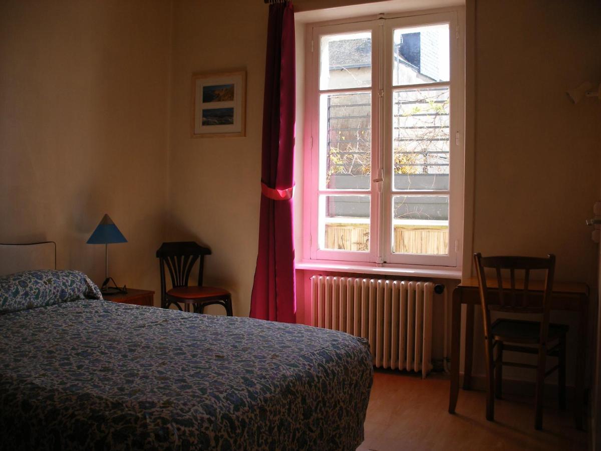 Hotel Modern Concarneau Bagian luar foto
