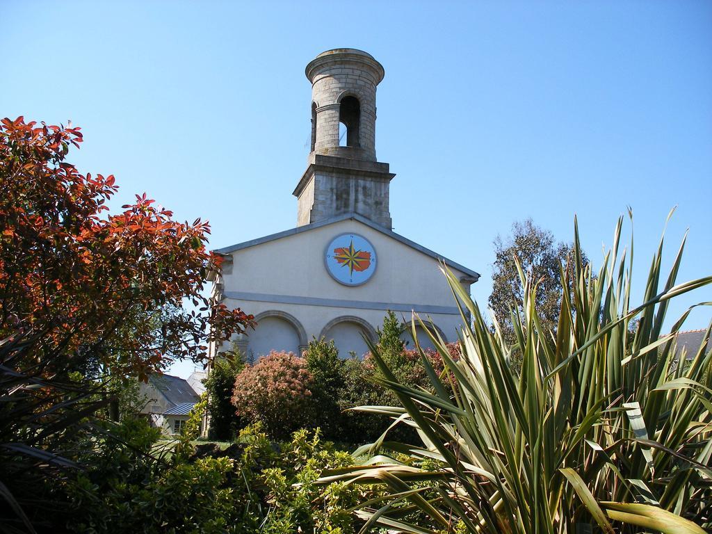 Hotel Modern Concarneau Bagian luar foto