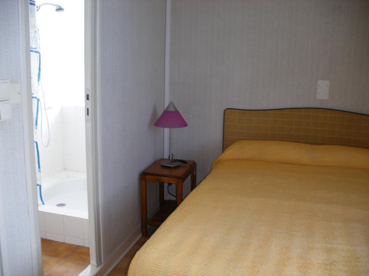 Hotel Modern Concarneau Bagian luar foto